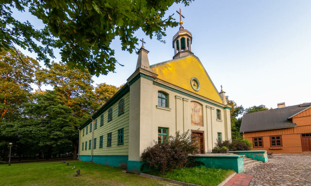 Church moved from Nowosolna