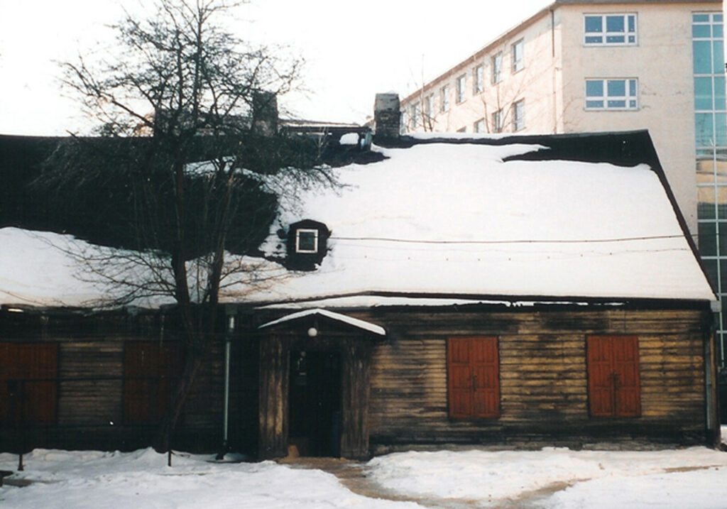 House moved from Żeromskiego 68