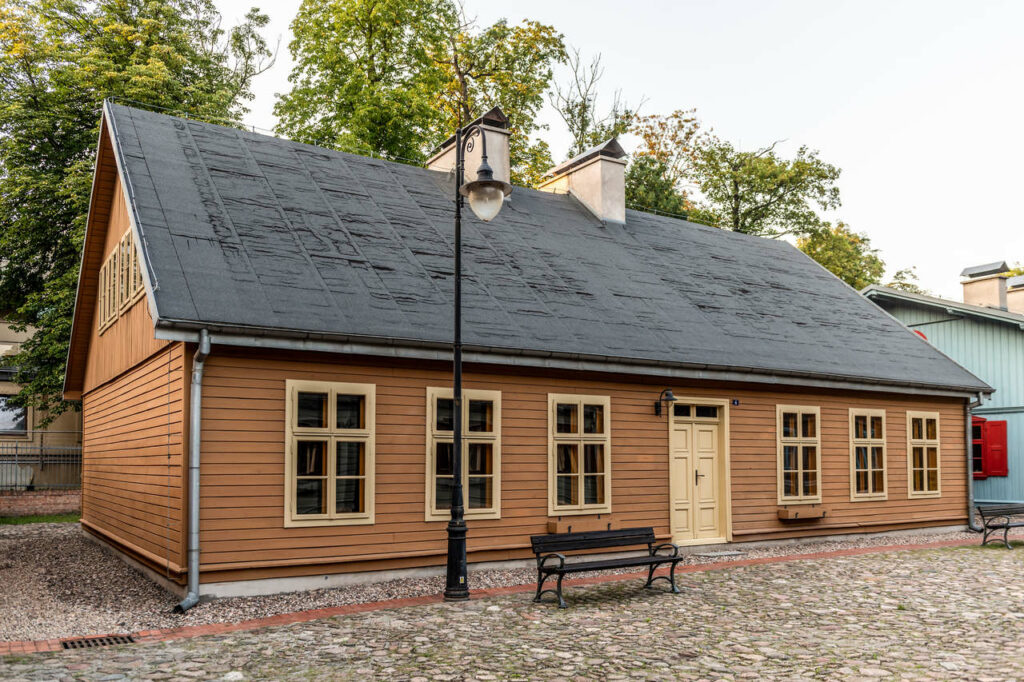 House moved from Wólczańska 68