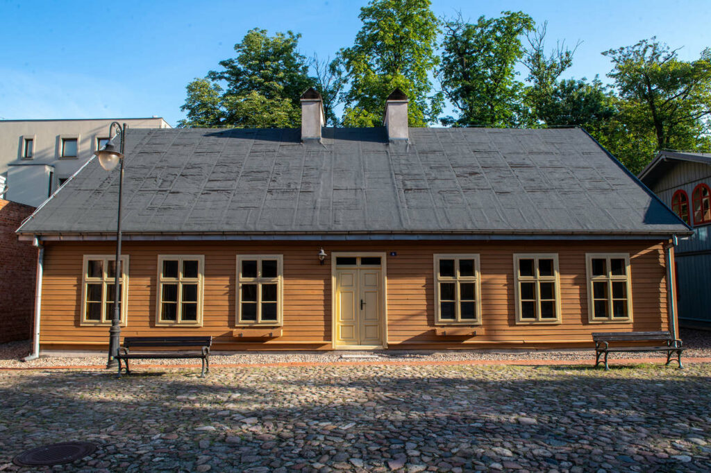 House moved from Wólczańska 68